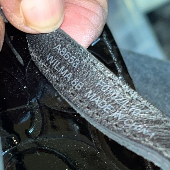 EUC Coach Wilma Poppy Patent Leather Black Flip Flops - Picture 6 of 7